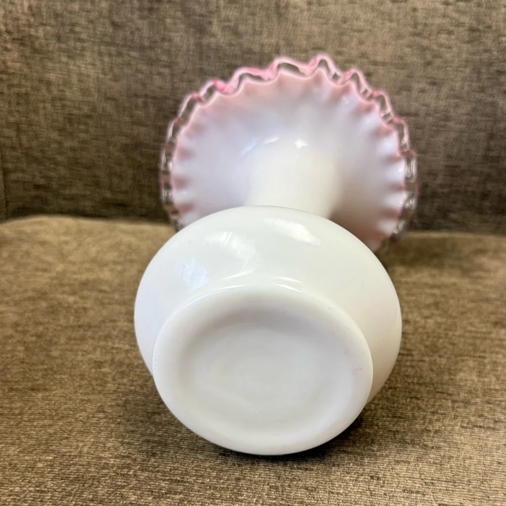 Vintage Silver Crest White and Pink Jack in the Pulpit Glass Vase w/ Ruffle Edge - Picture 6 of 12